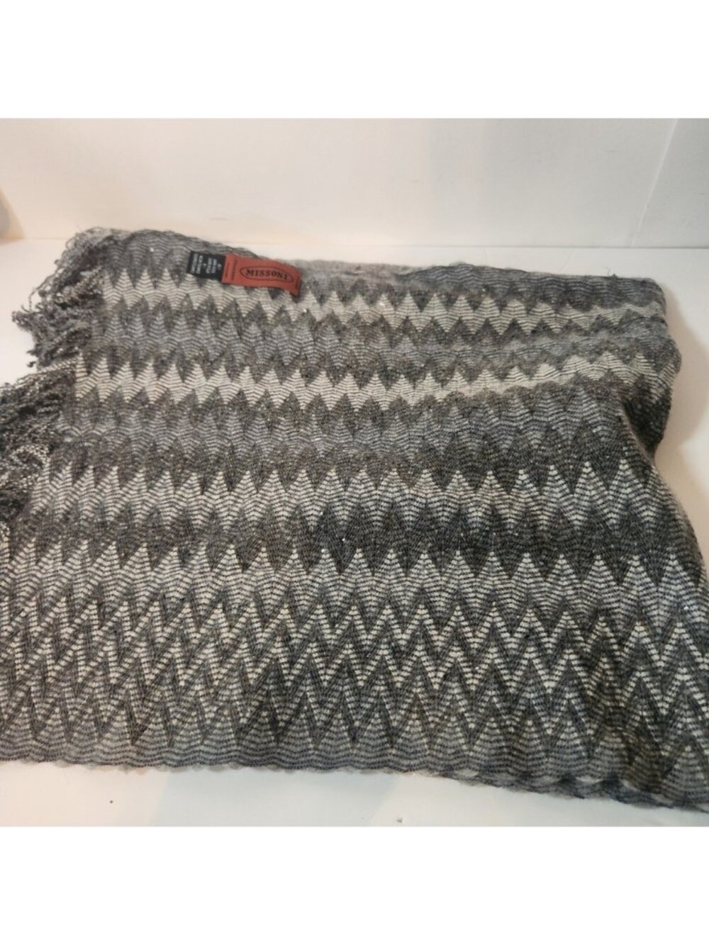 Vintage‎ Missoni Scarf Gray White Zigzag Chevron Wool Blend Knit Made in Italy